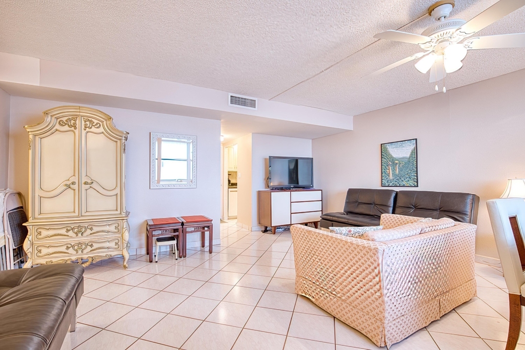 111 Briny Avenue - Photo 7