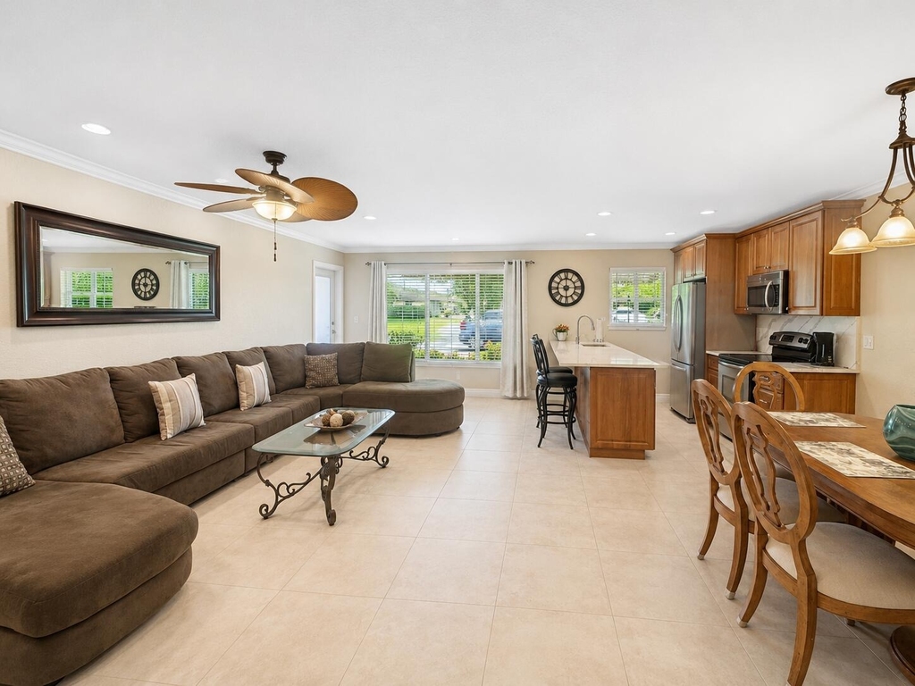 512 High Point Drive - Photo 1