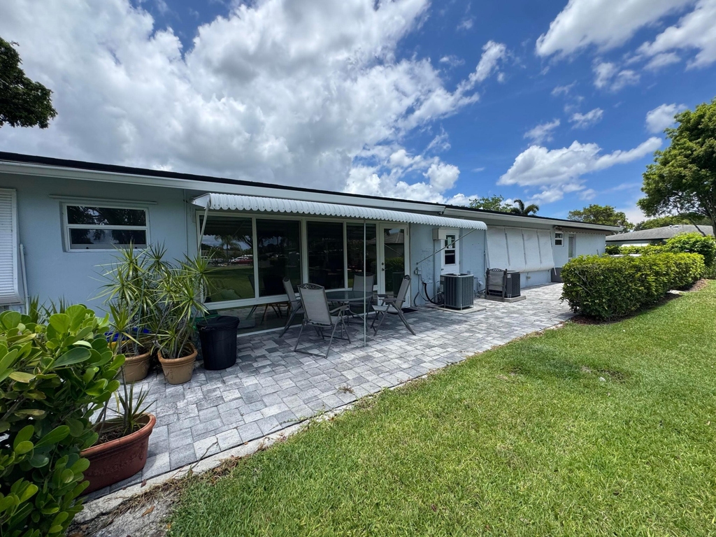 512 High Point Drive - Photo 12