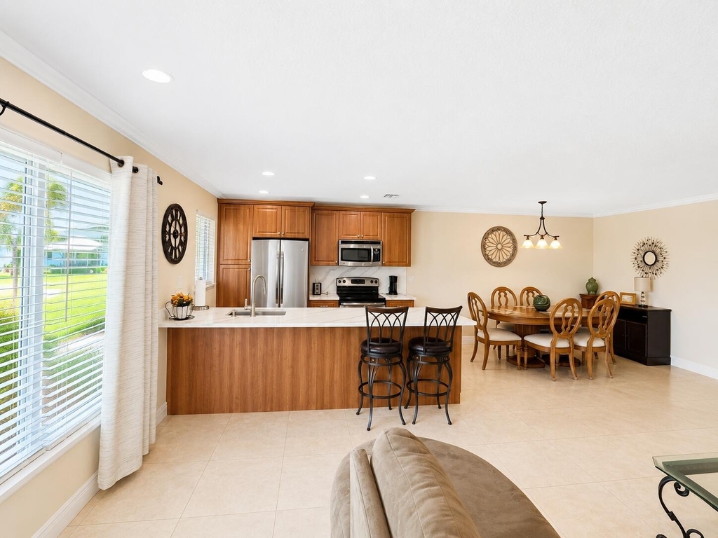 512 High Point Drive - Photo 4