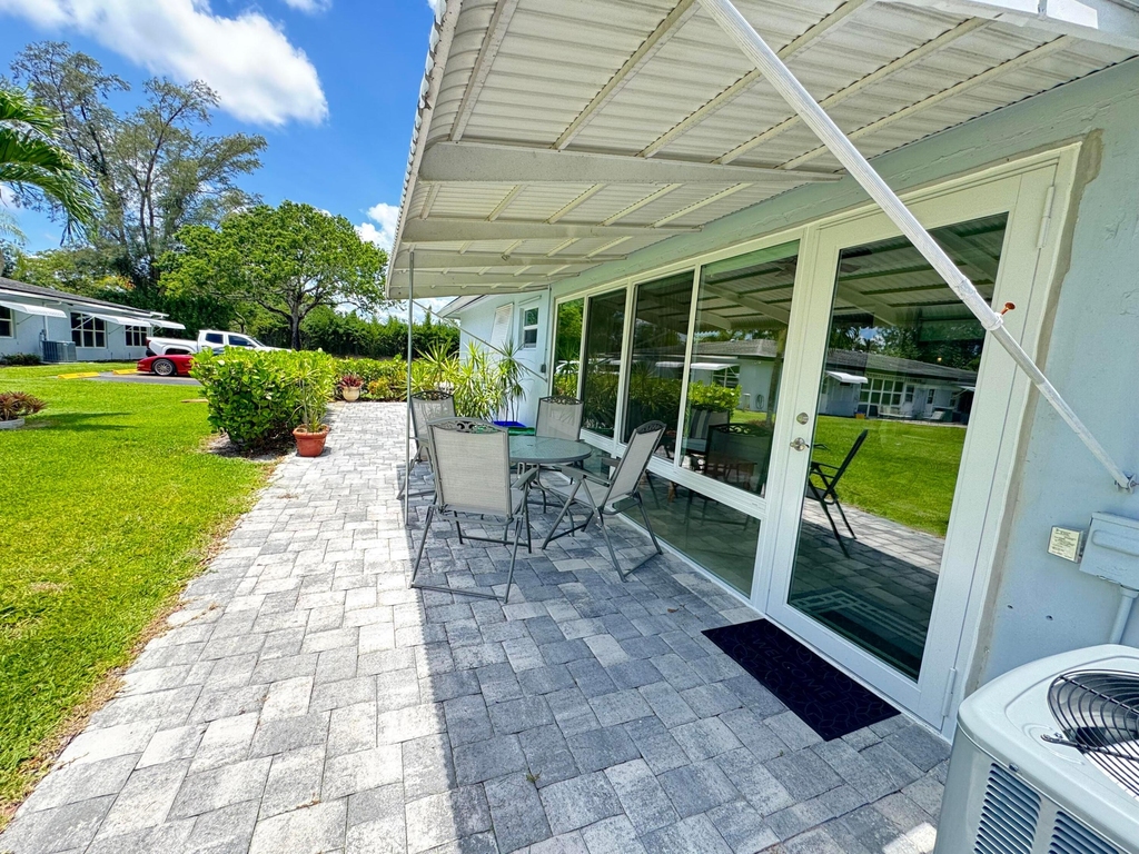 512 High Point Drive - Photo 13