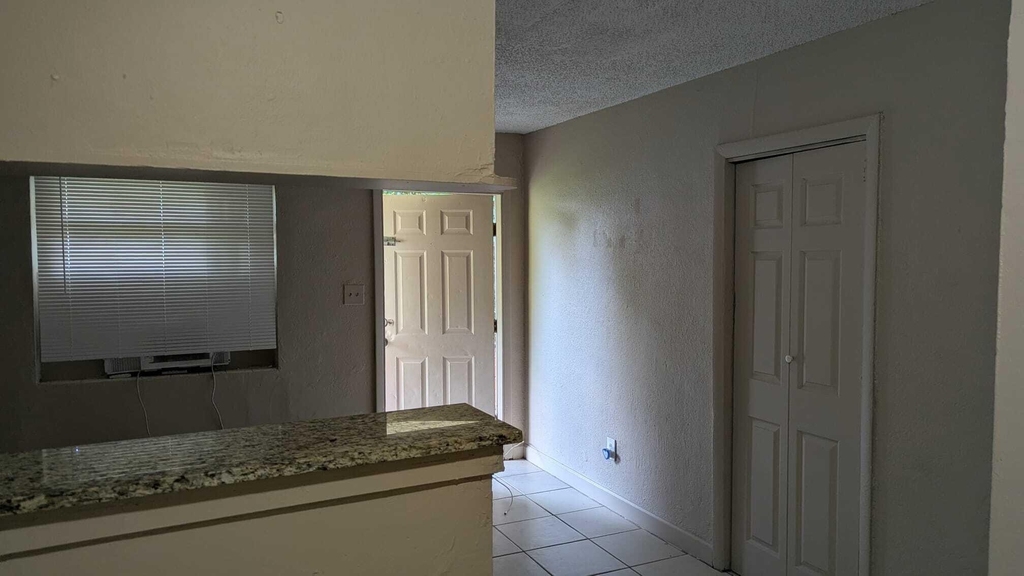 2670 Nw 10th Street - Photo 4