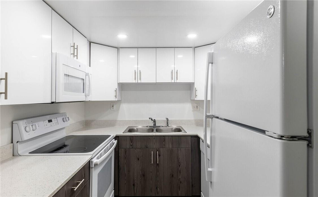 401 Nw 34 Street - Photo 0