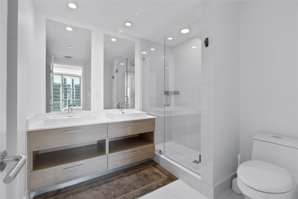 1300 S Miami Avenue - Photo 3
