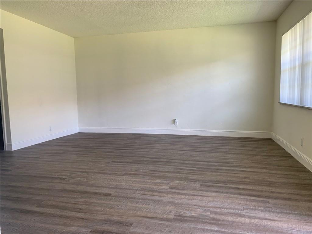 401 Nw 34 Street - Photo 1