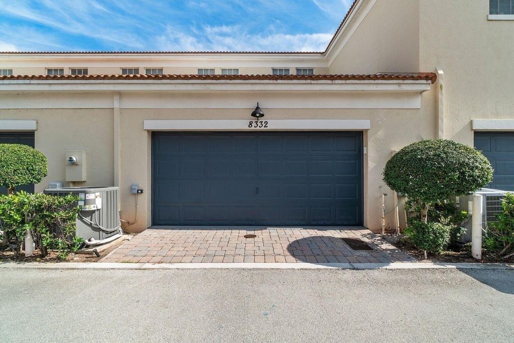 8332 Nw 7th Court - Photo 4