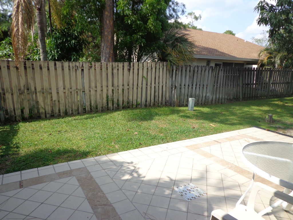 1168 Amaryllis Court - Photo 8