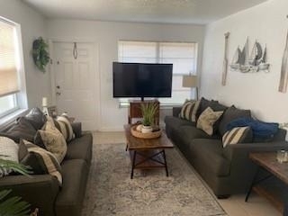 841 Ne 40th Street - Photo 2