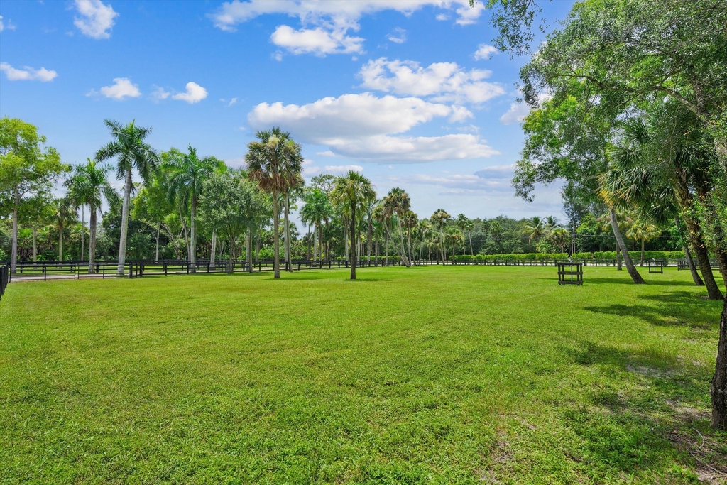 3570 B Road - Photo 4
