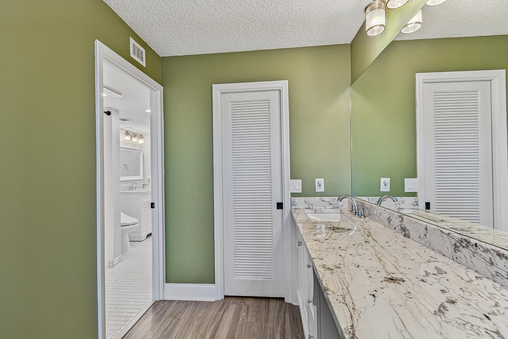 4 Royal Palm Way - Photo 19
