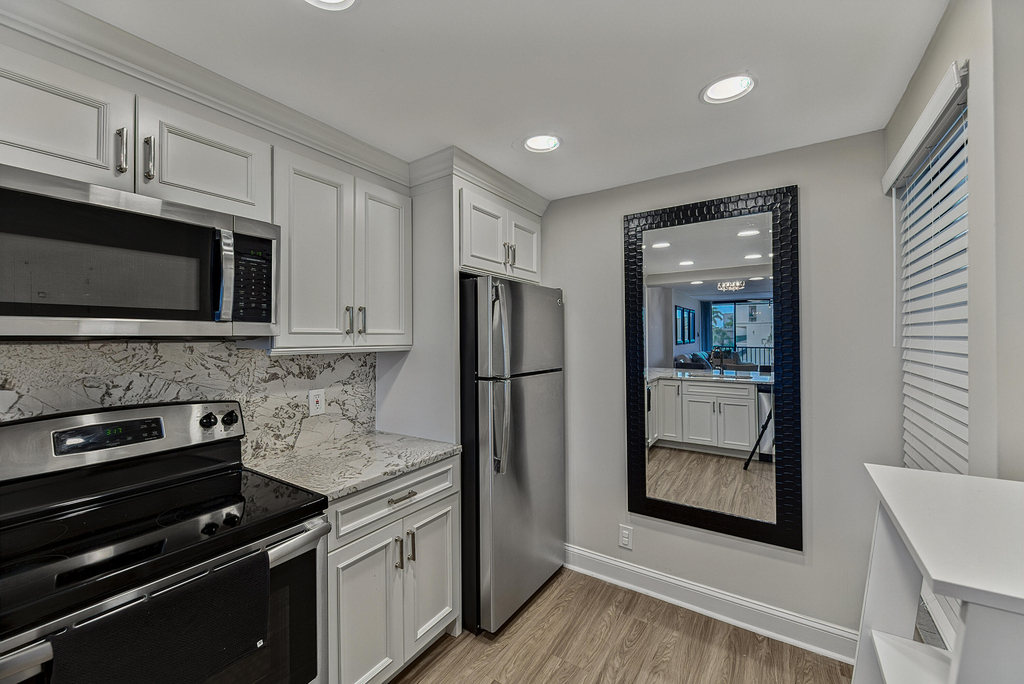 4 Royal Palm Way - Photo 9