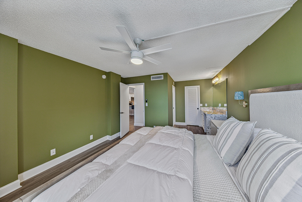 4 Royal Palm Way - Photo 17