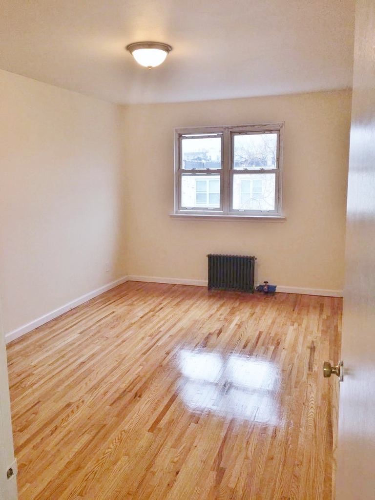 25-22 47th Street - Photo 11