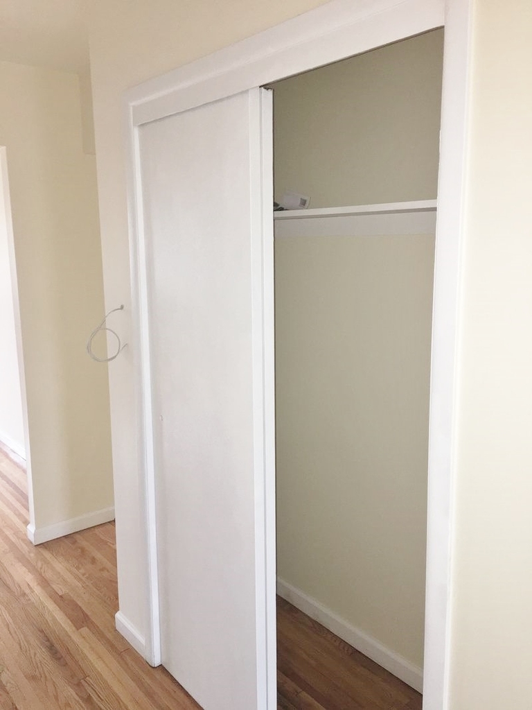 25-22 47th Street - Photo 8