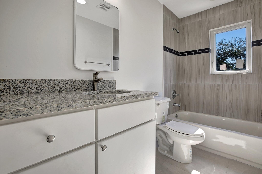 1102 S 20th Avenue - Photo 16