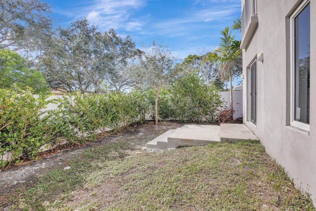 1102 S 20th Avenue - Photo 18