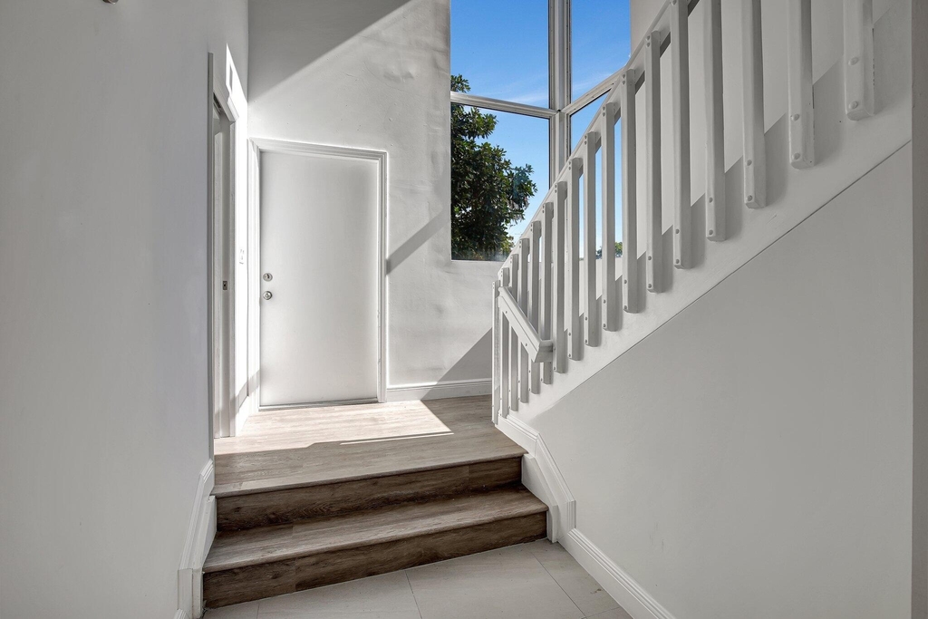 1102 S 20th Avenue - Photo 7
