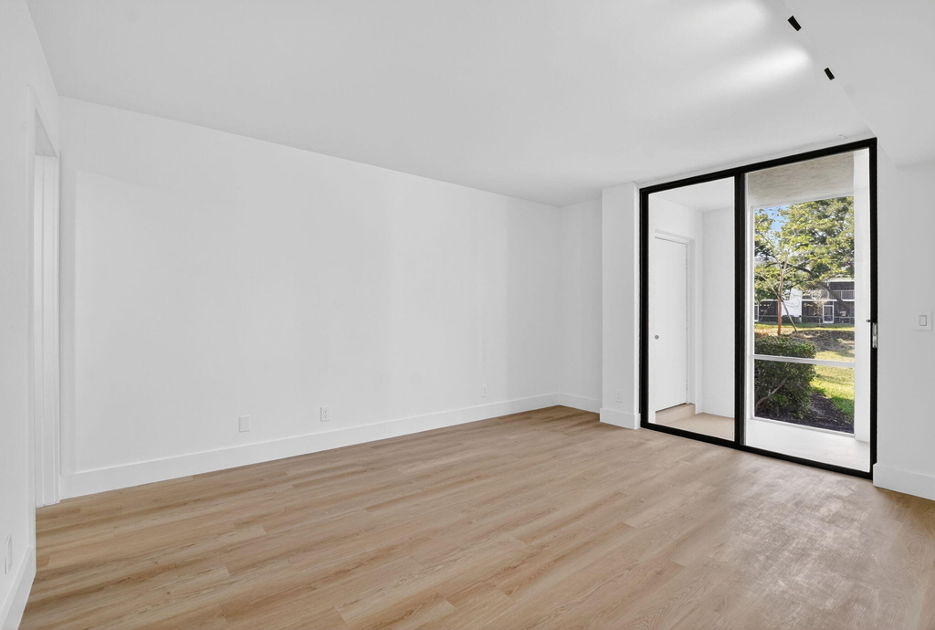 100 W Hidden Valley Boulevard - Photo 5