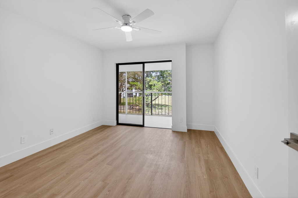 100 W Hidden Valley Boulevard - Photo 4