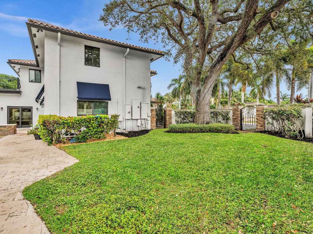 749 Sw 2nd Street - Photo 29