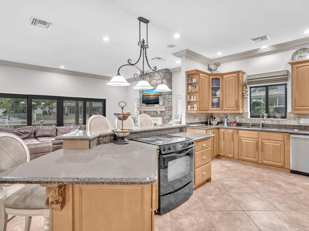 749 Sw 2nd Street - Photo 12