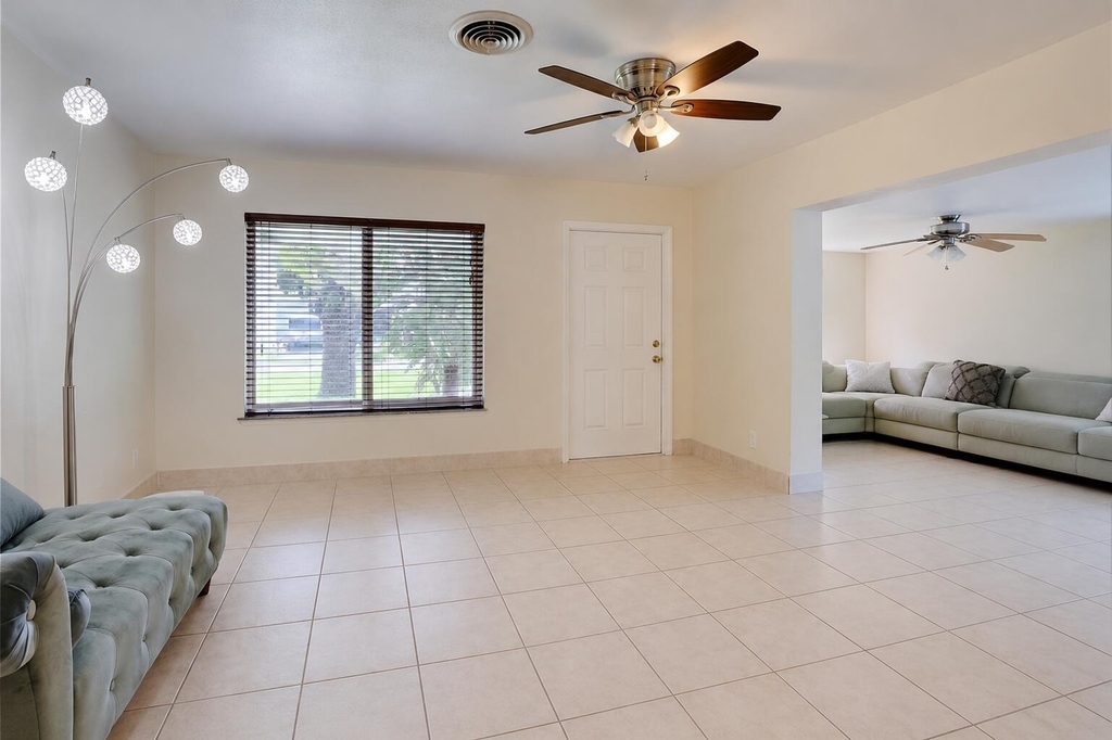 970 Sw 3rd Avenue - Photo 5