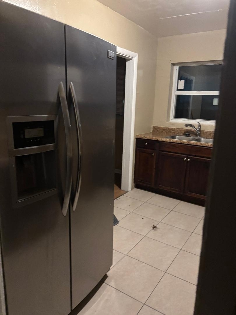 516 20th Street - Photo 2