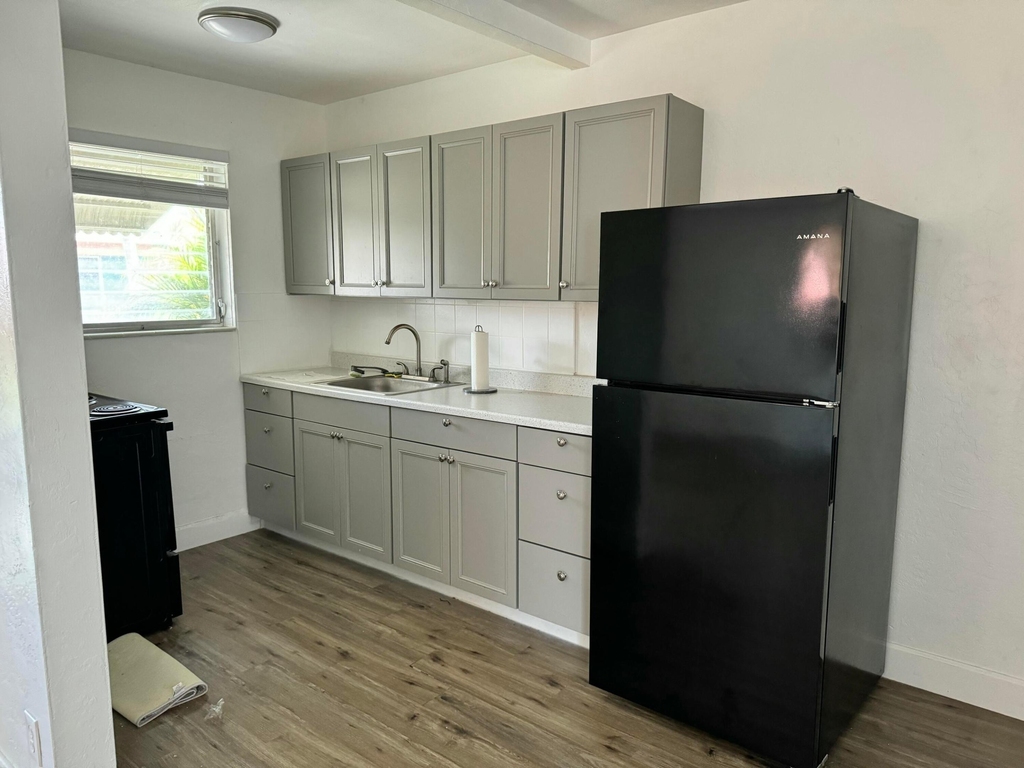 1734 Fletcher Street - Photo 4