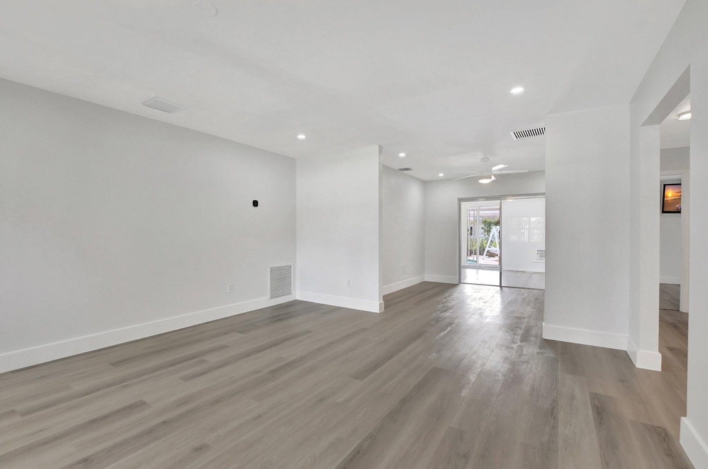 10920 Gable Street - Photo 5