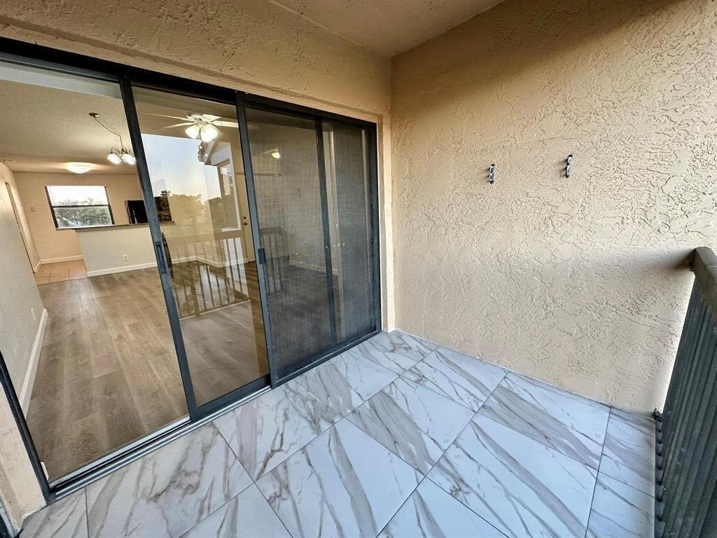 5641 Riverside Drive - Photo 3