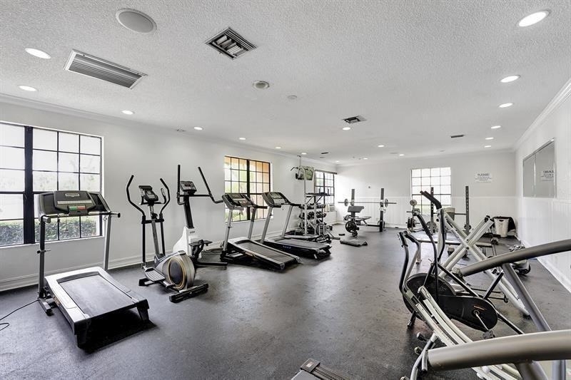 5641 Riverside Drive - Photo 17