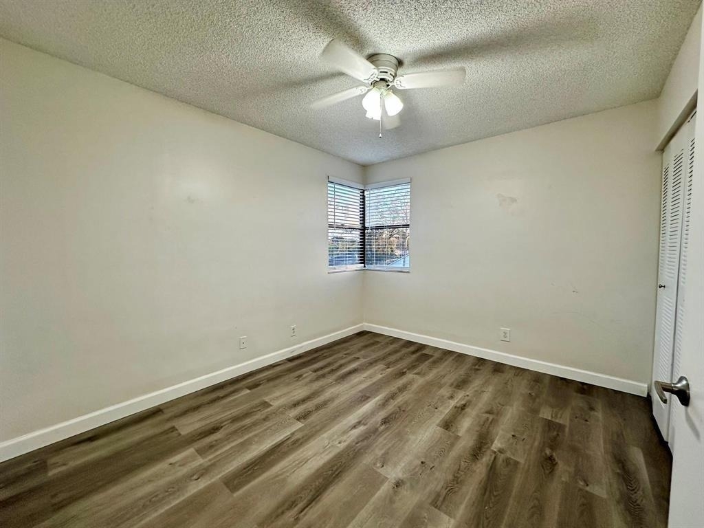 5641 Riverside Drive - Photo 13