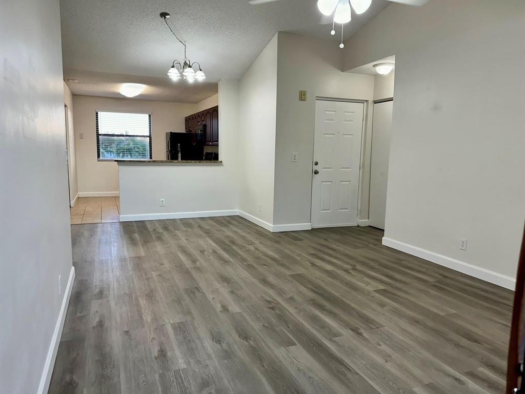 5641 Riverside Drive - Photo 4