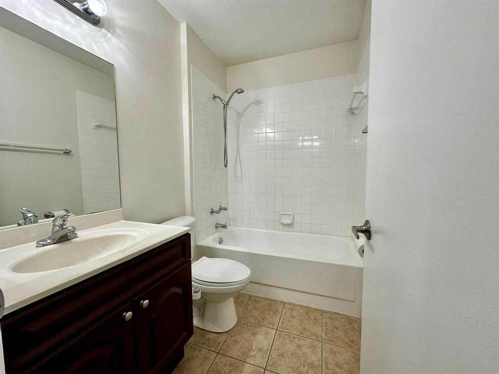 5641 Riverside Drive - Photo 14