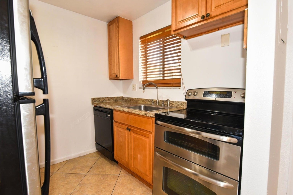 6054 Forest Hill Boulevard - Photo 1