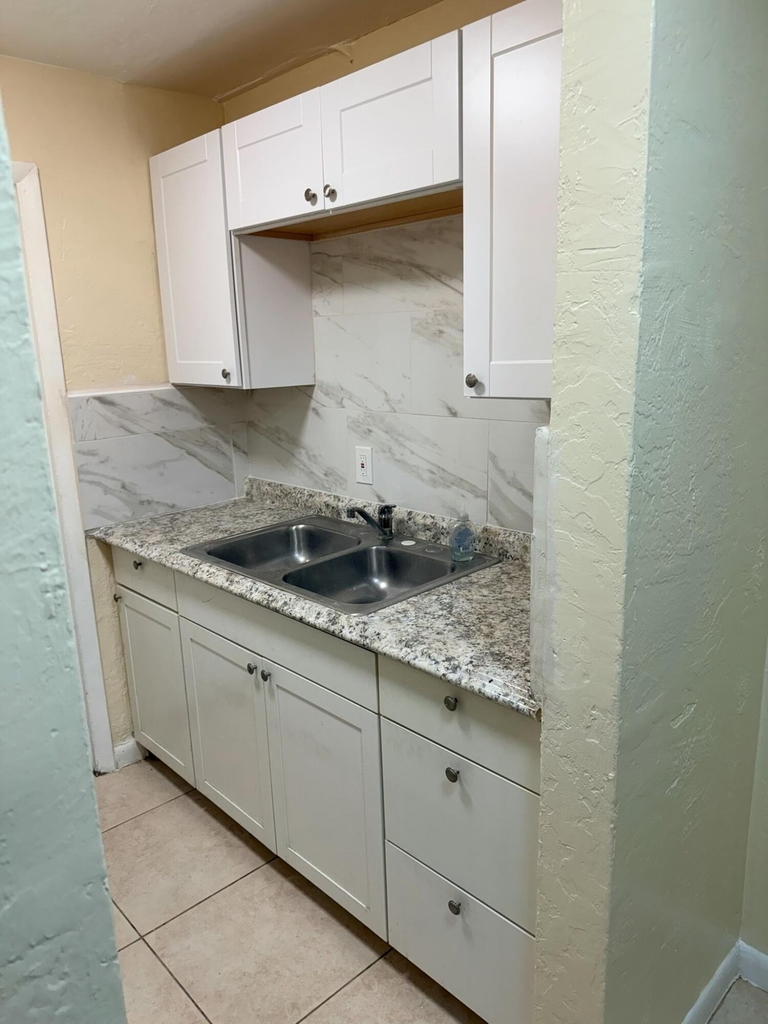 1135 Sharazad Boulevard - Photo 6