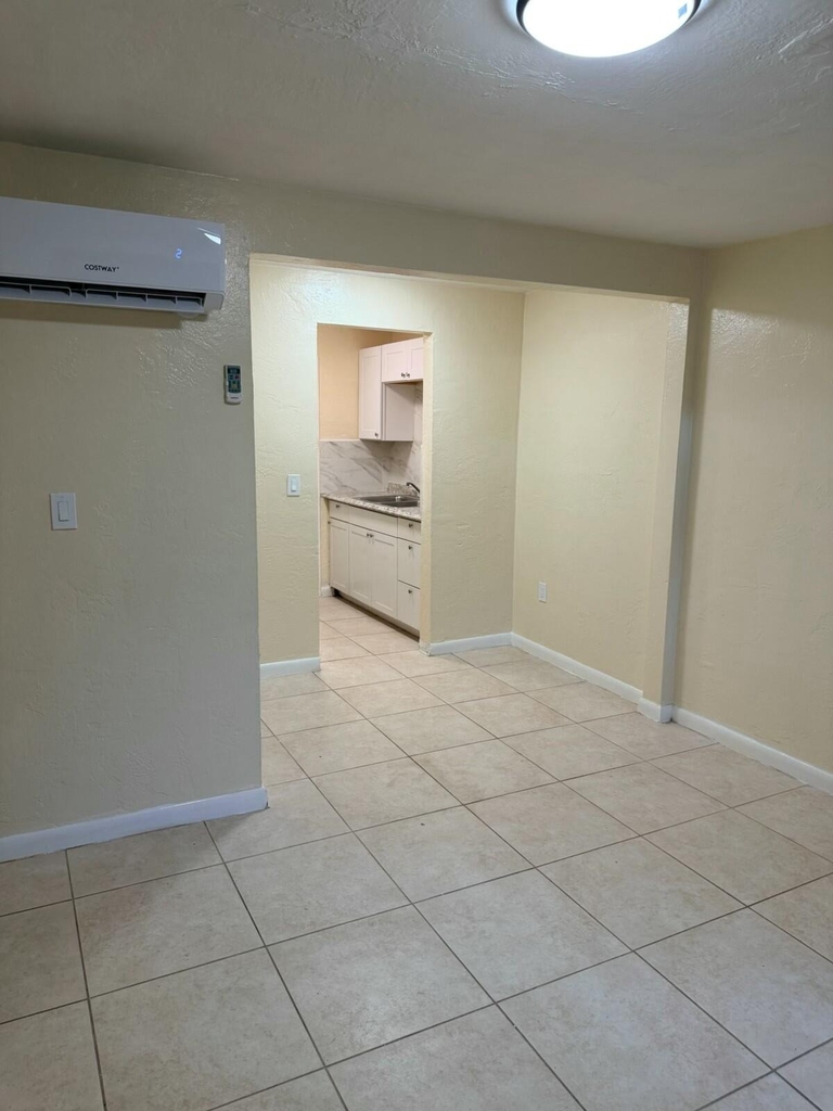 1135 Sharazad Boulevard - Photo 3