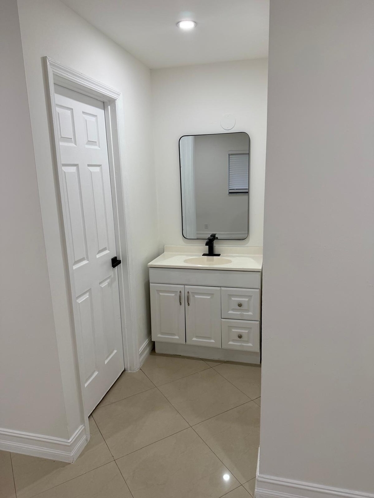 7000 Tyler Street - Photo 4