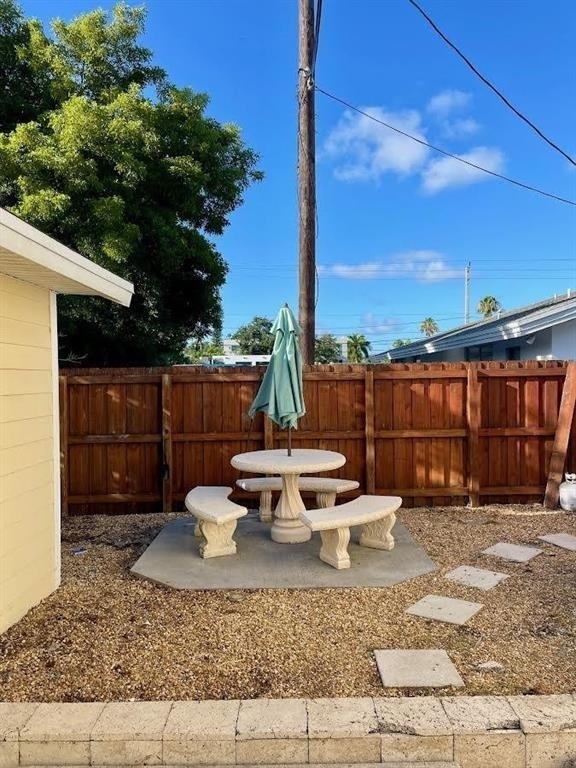 10 Ne 11th Avenue - Photo 1