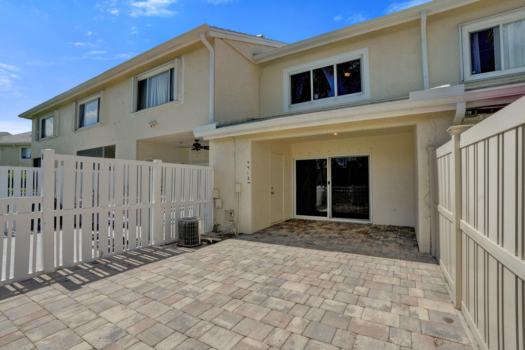 9913 Nw 57th Manor - Photo 19