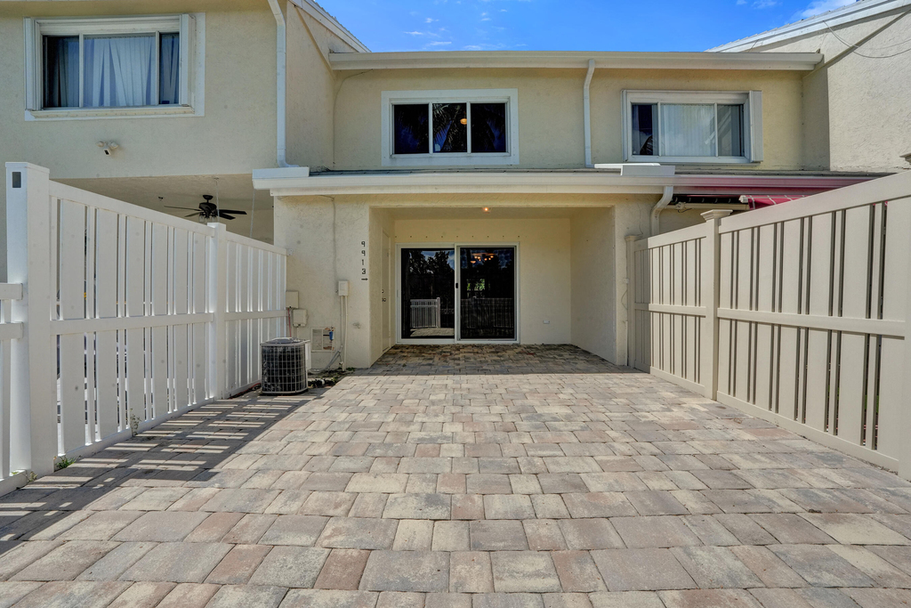 9913 Nw 57th Manor - Photo 21