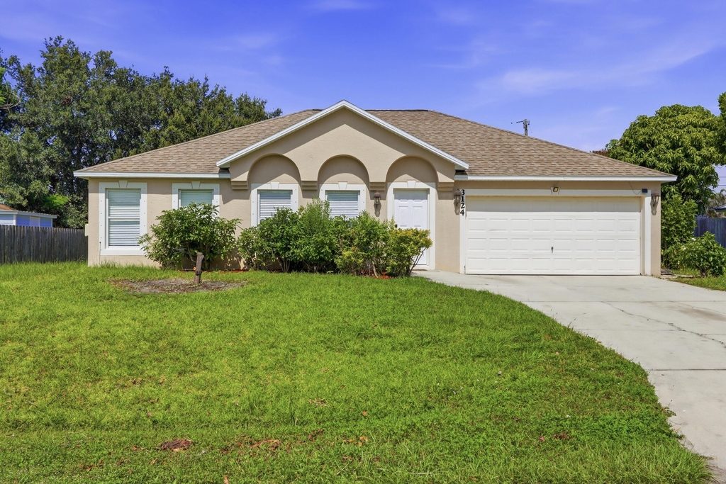 3124 Sw Armucher Street - Photo 1