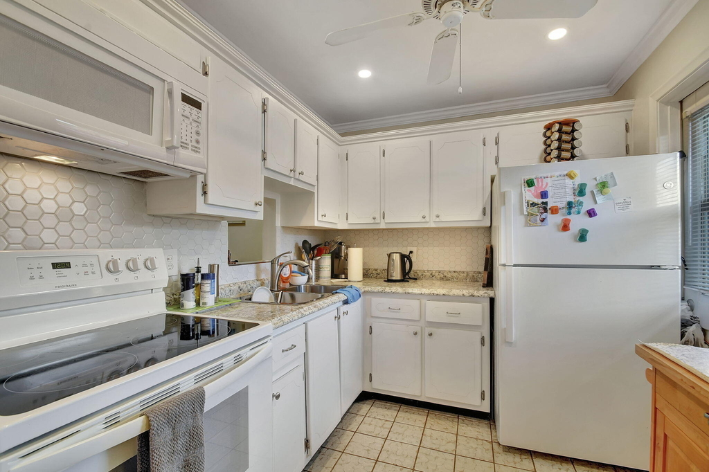 2121 Ne 1st Court - Photo 5