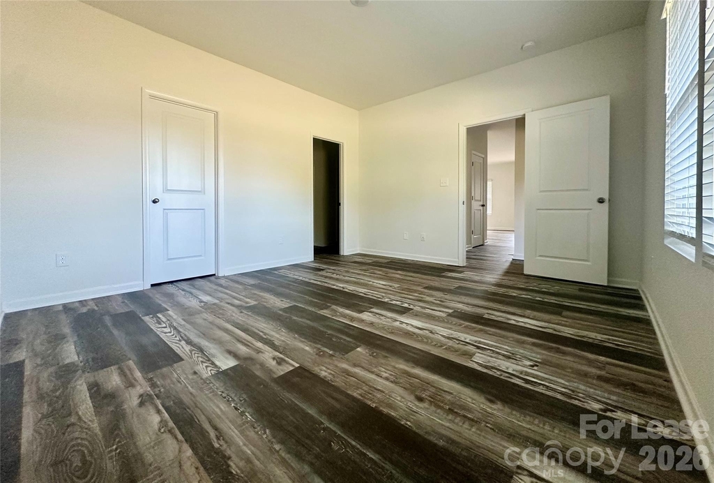 260 Mills Avenue - Photo 17
