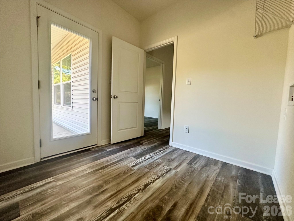 260 Mills Avenue - Photo 14
