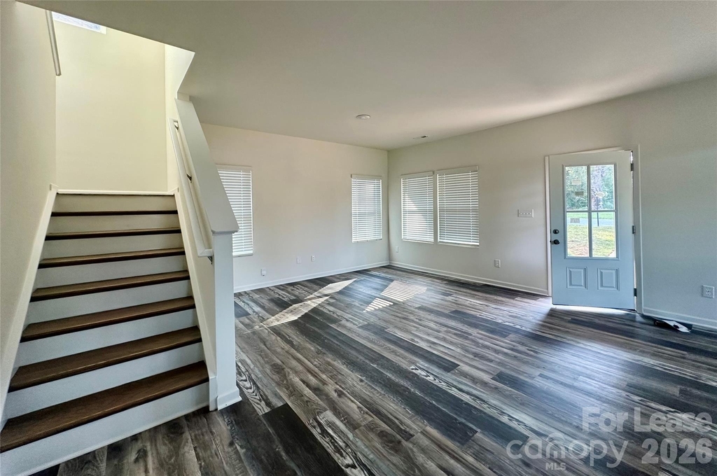 260 Mills Avenue - Photo 24