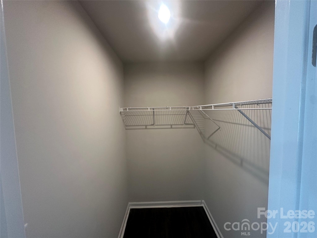 5014 Merwyn Avenue - Photo 6