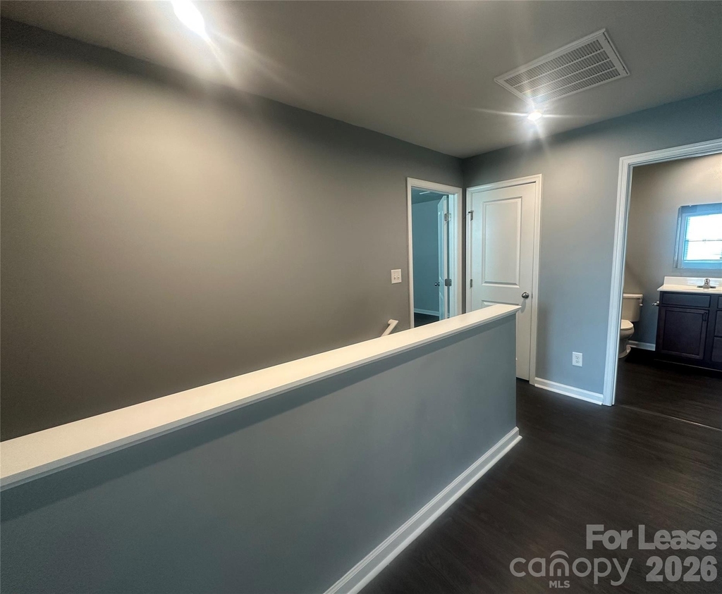 5014 Merwyn Avenue - Photo 9