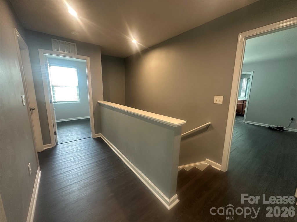 5014 Merwyn Avenue - Photo 8