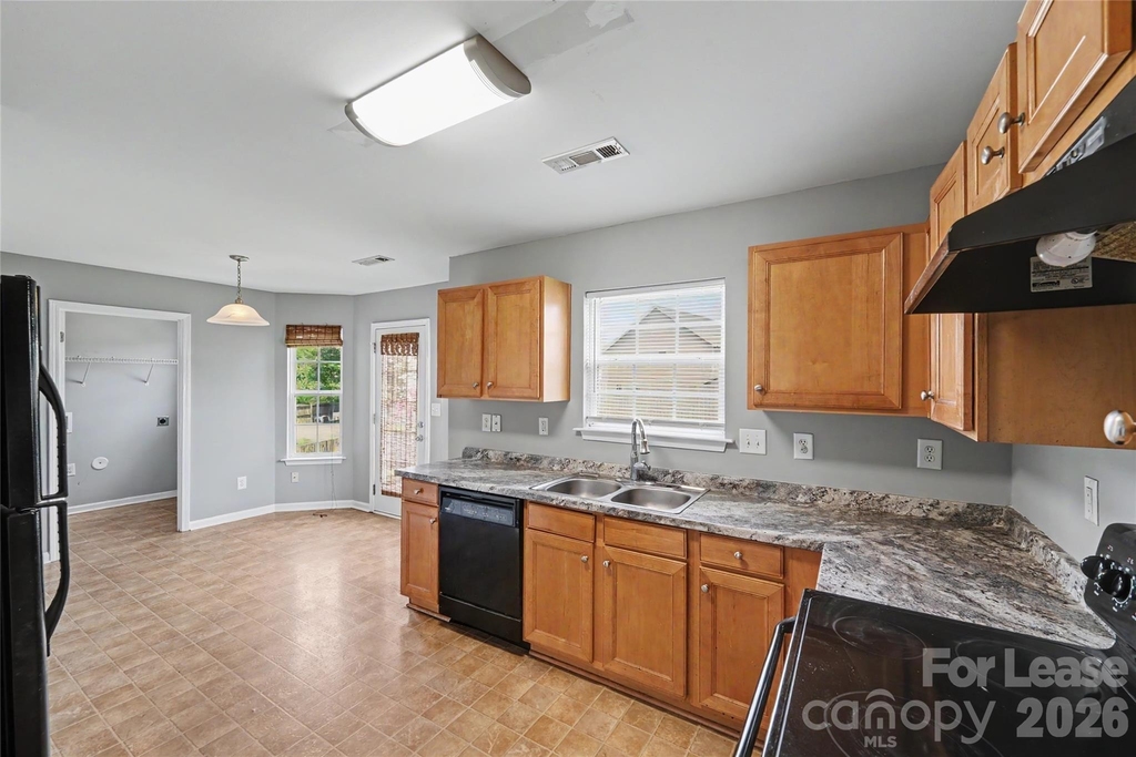 10521 Barvas Street - Photo 10
